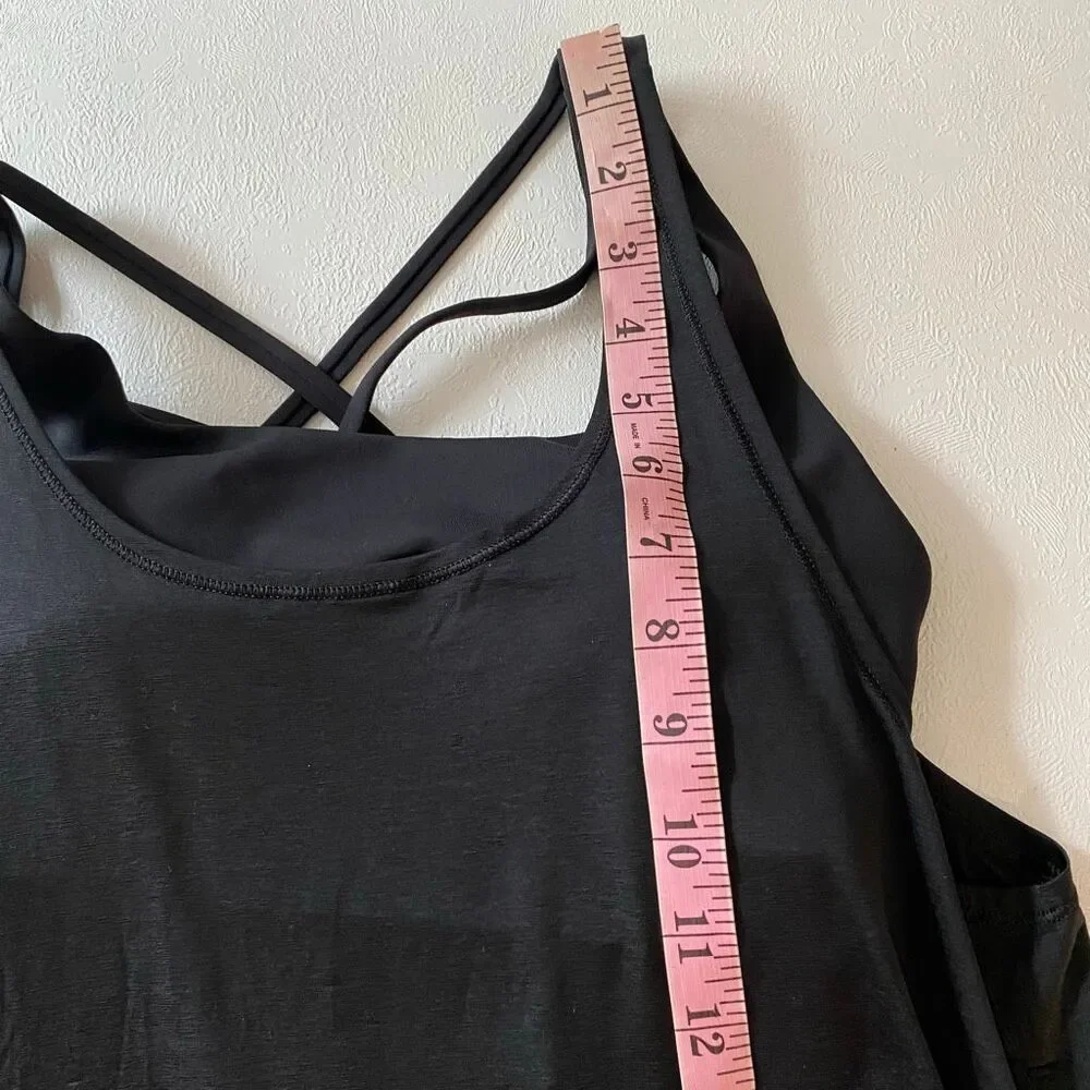 Lululemon Black Strappy Back Tank Top Size 6 Built-In Bra Yoga Workout